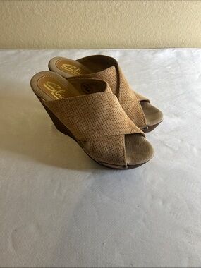 Sbicca Vintage Collection Suede Wedge Sandals Size 10M